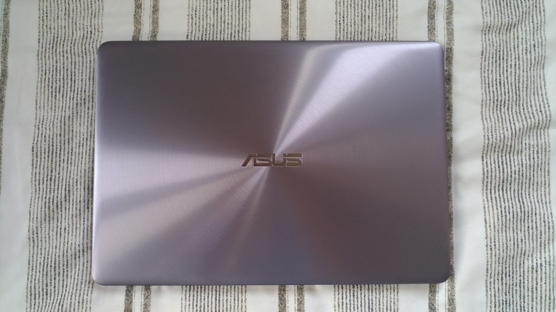 P 20171021 161436 - [開箱] Asus Zenbook UX410UQ 輕便與效能兼顧的絕美窄邊框筆電