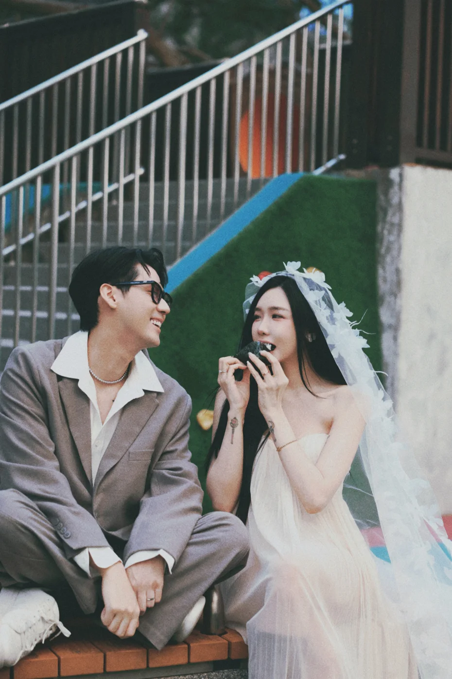 李玉璽與許允樂婚姻相關報導畫面