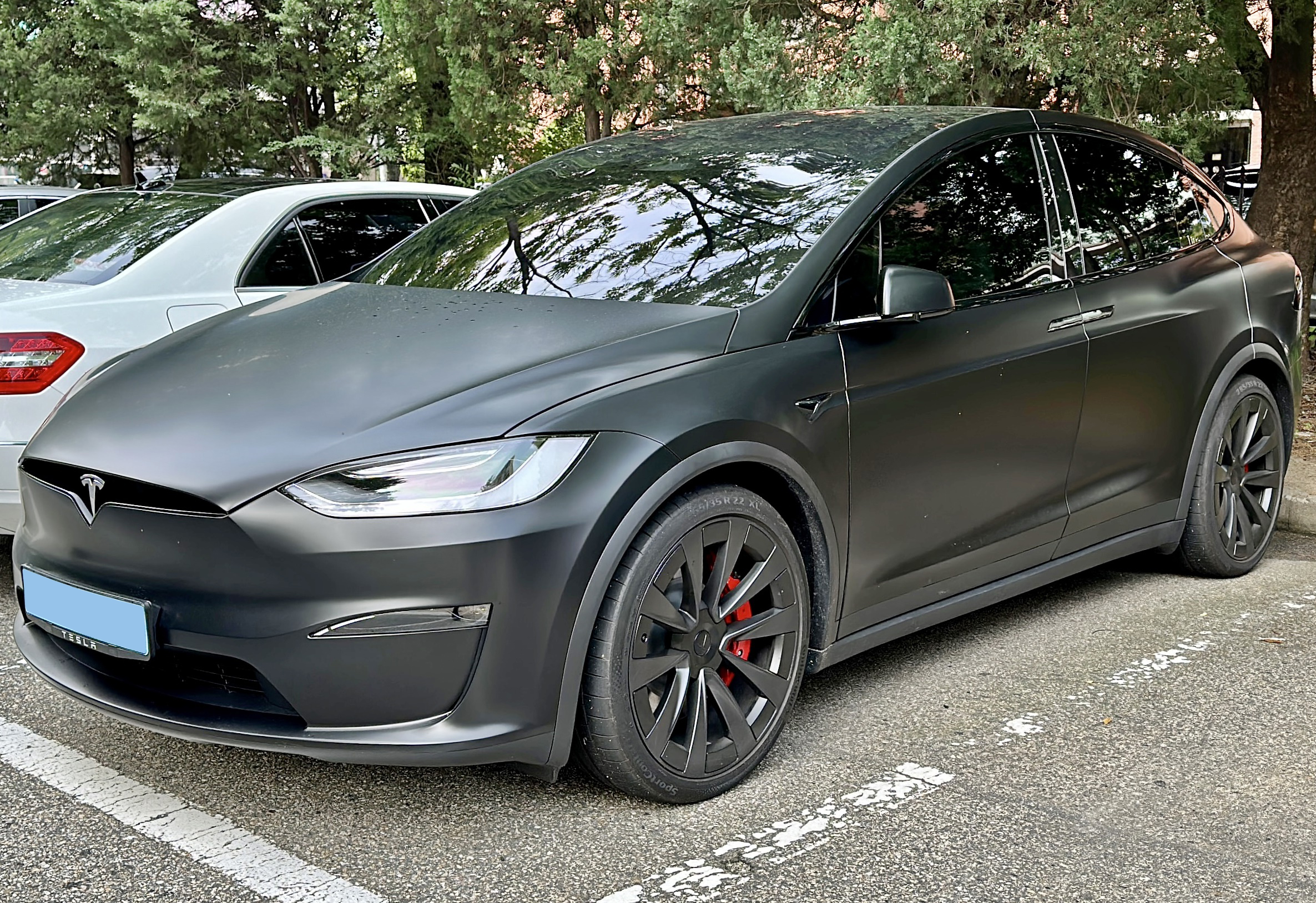 特斯拉 Model X，屬於台灣特斯拉提到的美製車型之一