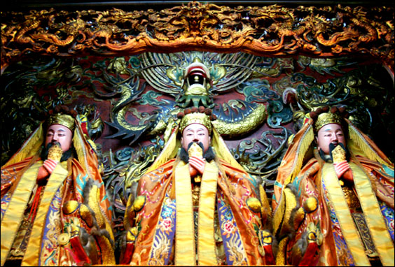 天官大帝與上元節祭拜氛圍示意